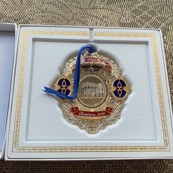 White House 2006 Christmas Ornament - Picture 3 of 3